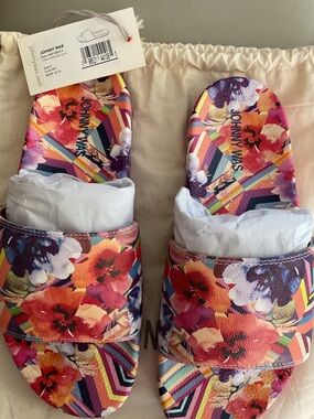 NWT Johnny Was Floral Stripe Pool Slide
